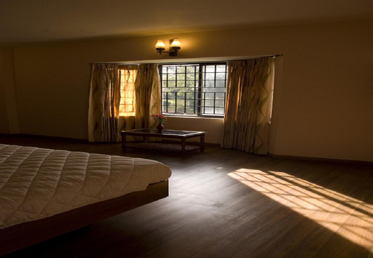 Hotel Blue Bird Ooty Εξωτερικό φωτογραφία