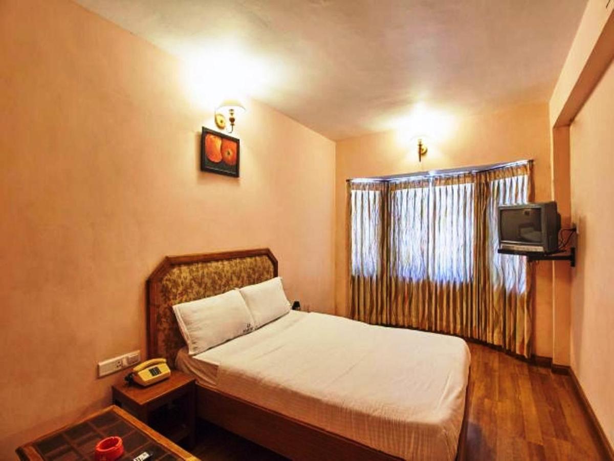 Hotel Blue Bird Ooty Εξωτερικό φωτογραφία