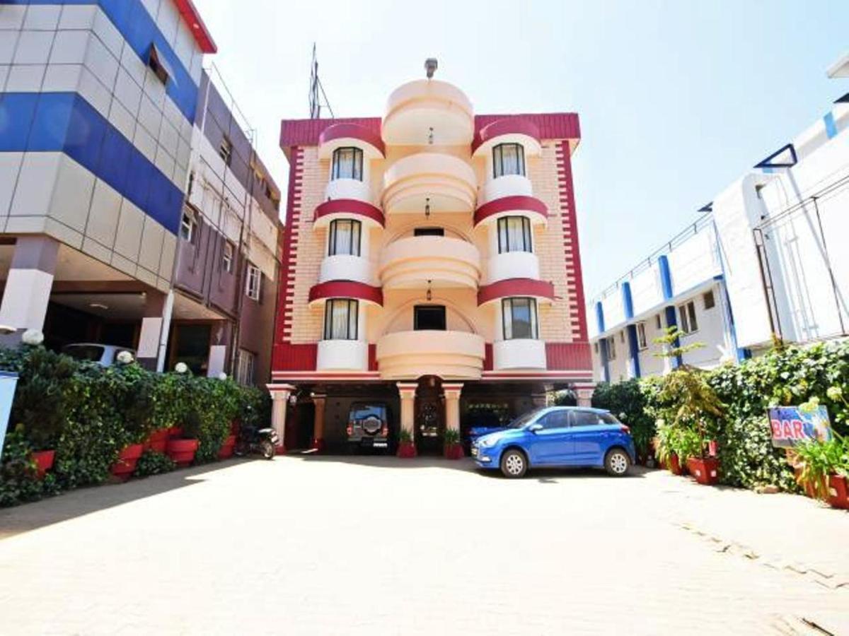 Hotel Blue Bird Ooty Εξωτερικό φωτογραφία