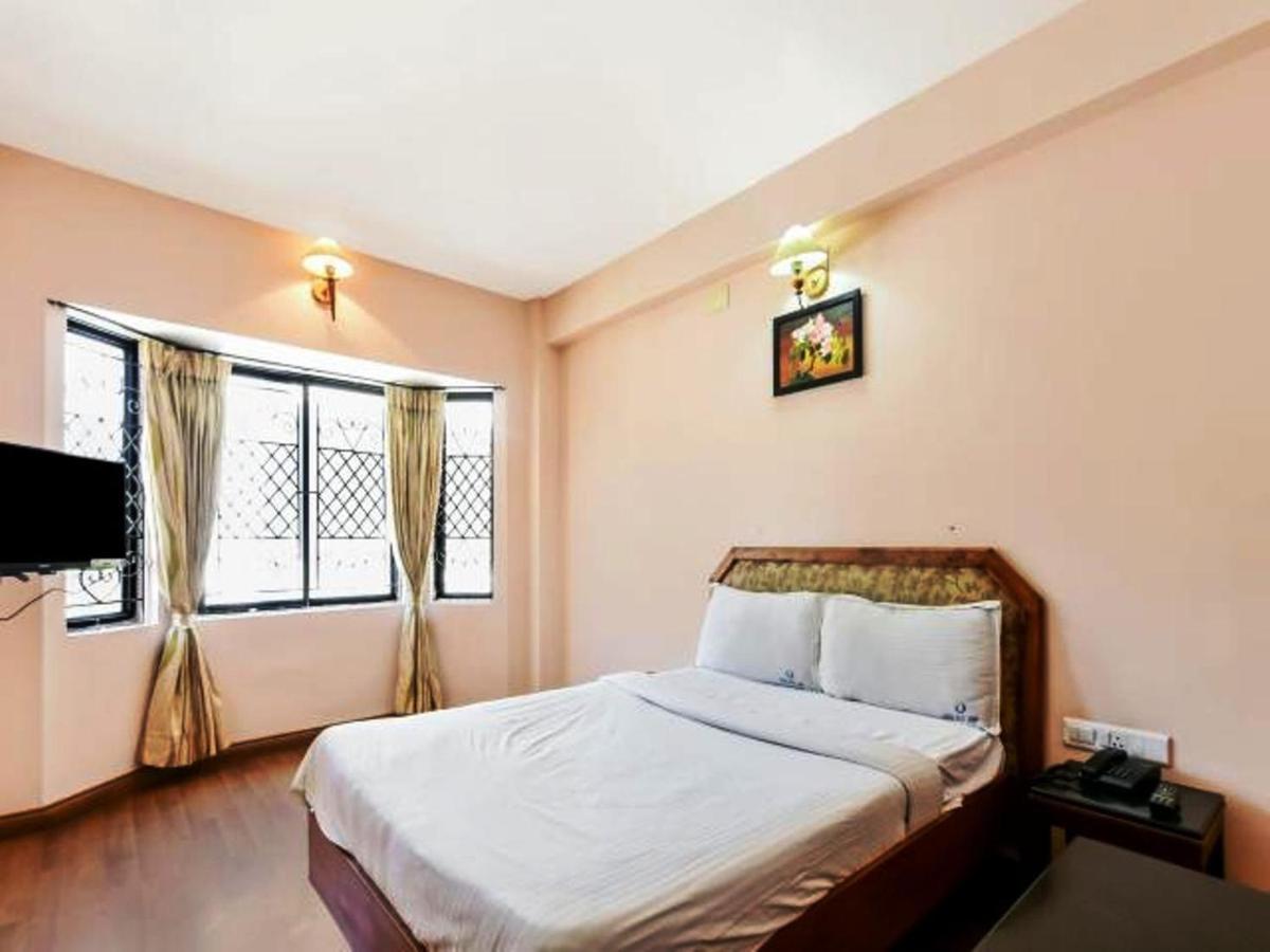 Hotel Blue Bird Ooty Εξωτερικό φωτογραφία