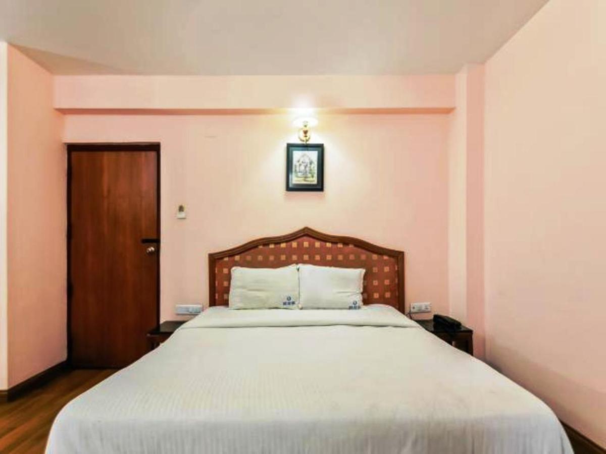 Hotel Blue Bird Ooty Εξωτερικό φωτογραφία