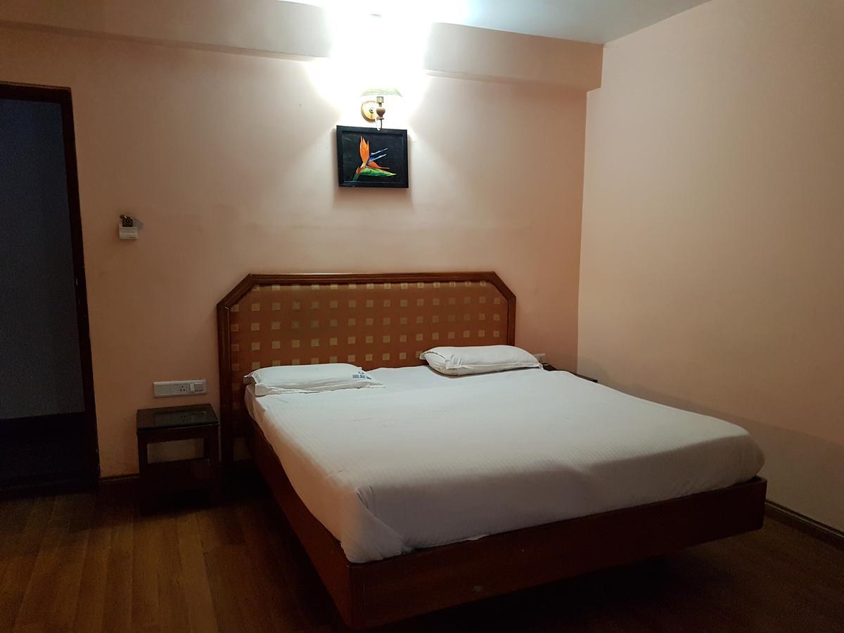 Hotel Blue Bird Ooty Εξωτερικό φωτογραφία